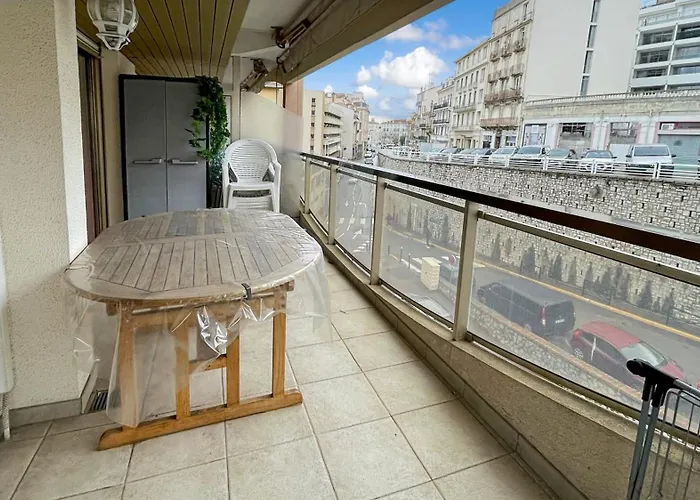 2 Center Daire
