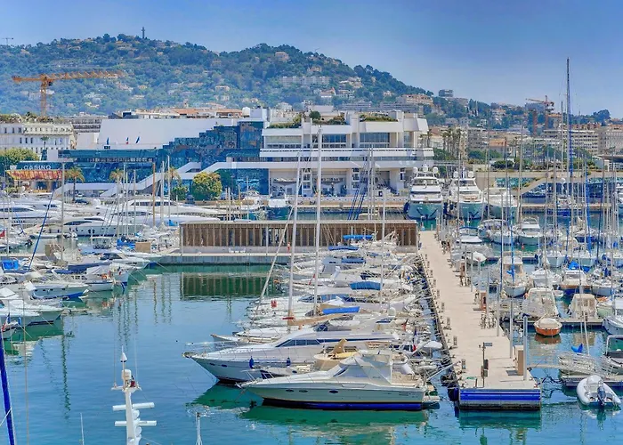 2 Center Cannes